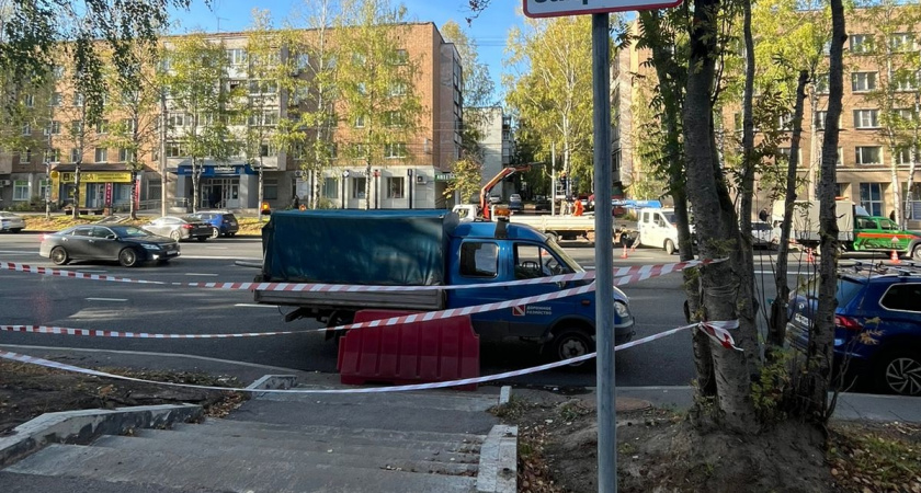 В Сыктывкаре убрали пешеходный переход возле Молодежной библиотеки РК