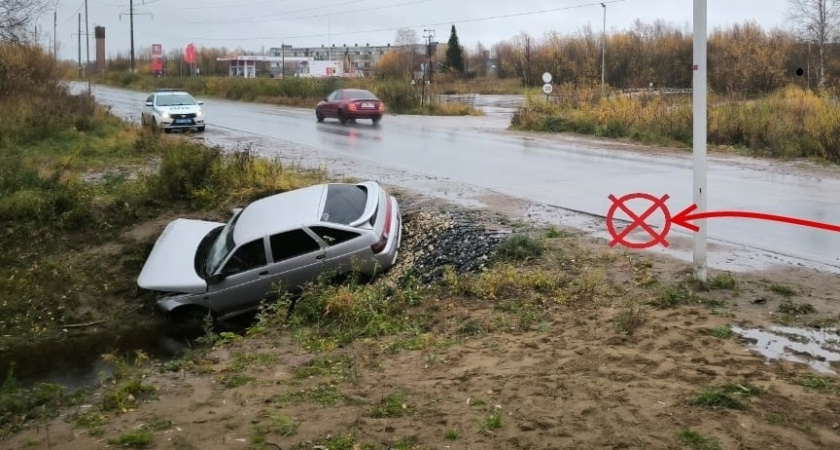 В Коми обгон для водителя ВАЗа завершился в кювете