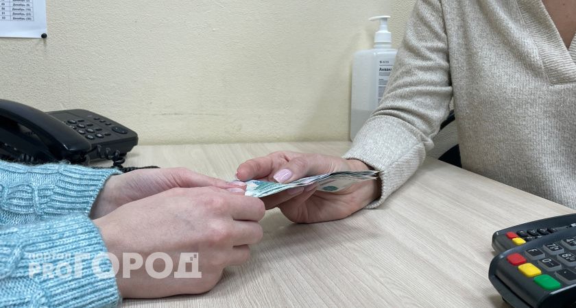 В Заполярье таксист получил штраф за работу без лицензии 