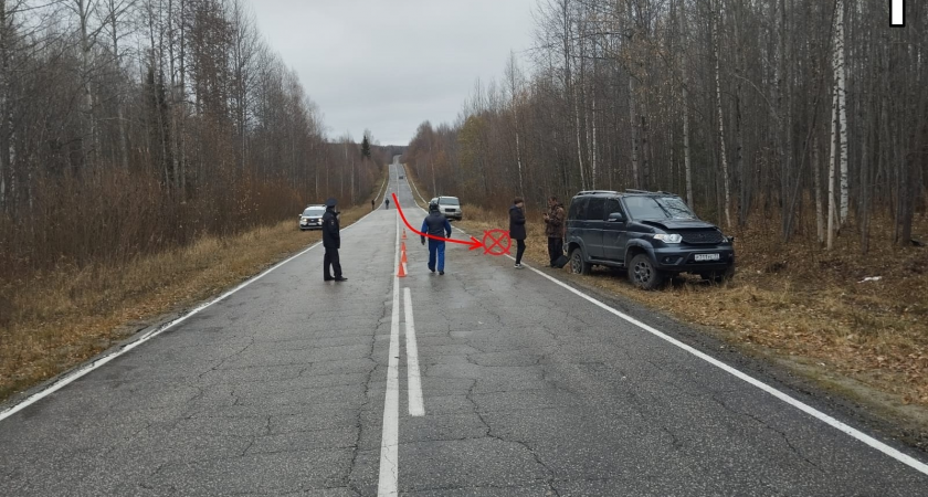 В Коми УАЗ улетел в кювет и там перевернулся