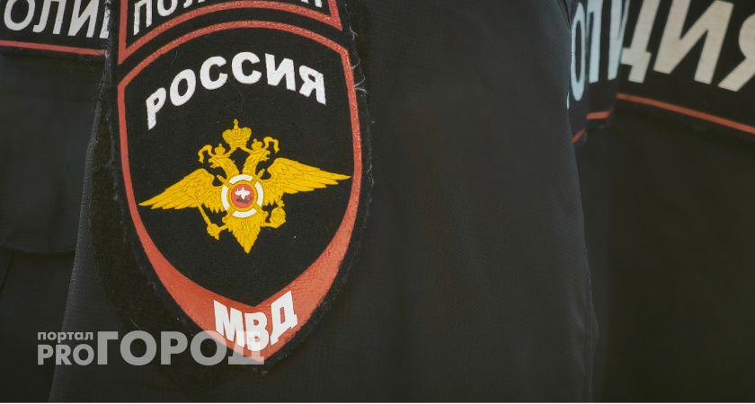 В Коми посетители бара во время драки сломали стену