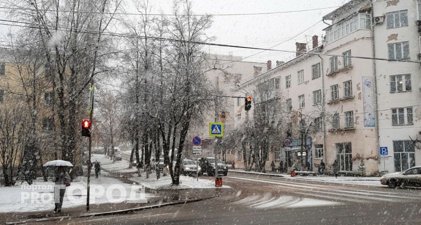 Мокрый снег с ухудшением видимости на дорогах: в Коми объявили штормовое предупреждение 