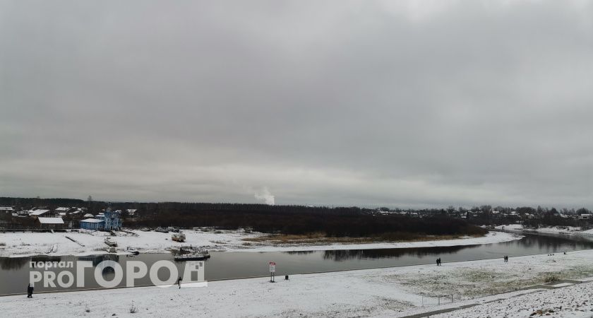 В Коми из-за теплой погоды на реках не может установиться лед 