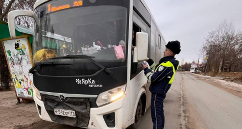 В Сыктывкаре ГИБДД выявило более 30 нарушений ПДД водителями автобусов 