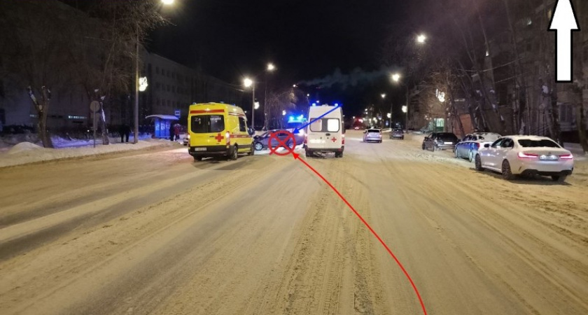 В центре Сыктывкара водитель без прав спровоцировал ДТП: четыре человека получили травмы 