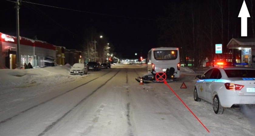 В Ухте снегоход врезался в пассажирский автобус 