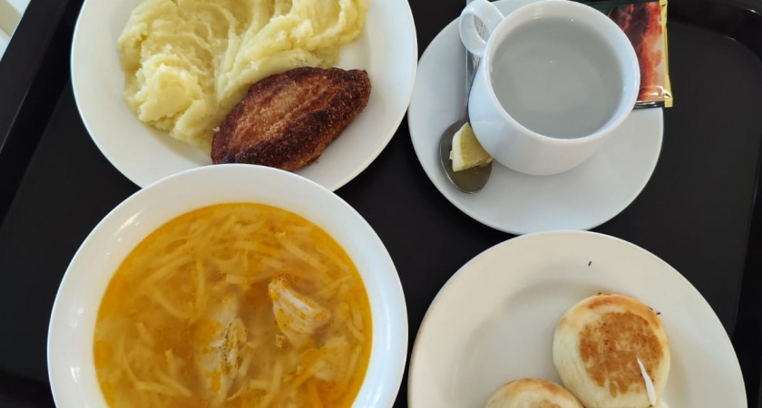 Общественники проверили, вкусно ли кормят школьников Сыктывкара