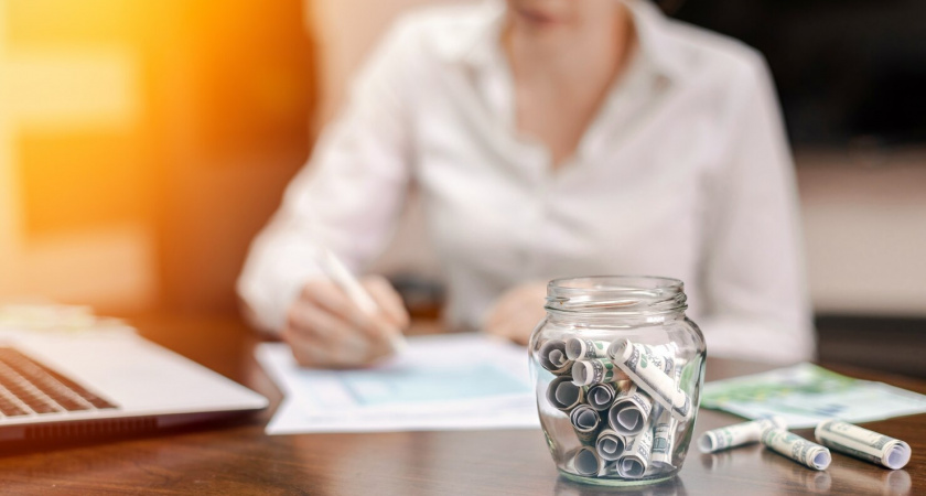 «Долгая» прибыль и более надежные инструменты: в ВТБ рассказали, как инвестируют женщины