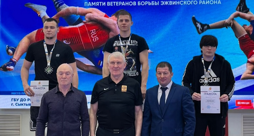 Борцы из Коми триумфально выступили на чемпионате СЗФО: шесть золотых медалей завоевано в Сыктывкаре