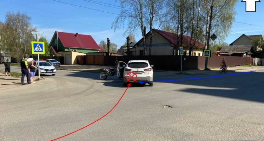Более 250 нарушений ПДД: в Сыктывкаре водитель питбайка попал под колеса иномарки 