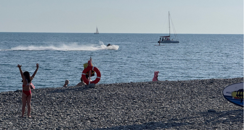 Не Дубай и не Байкал, намного дешевле Тая: морской курорт в России, где не стыдно провести отпуск