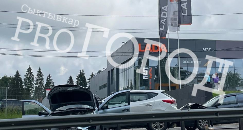 В Сыктывкаре ребенок пострадал в тройном ДТП