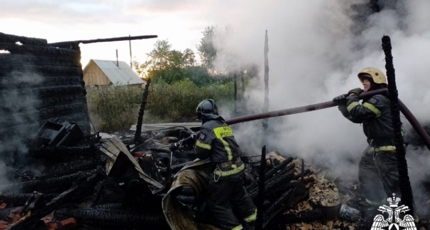 В Коми при пожаре пострадала 34-летняя женщина: причина – неосторожность при курении