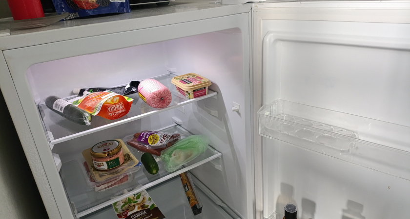 Холодильник придется выкинуть, если рядом стоит этот прибор: срочно проверьте свою кухню