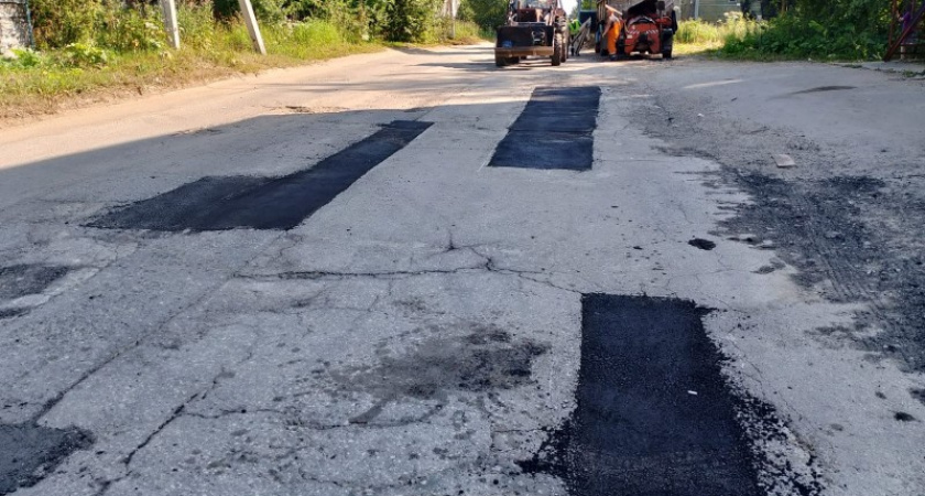 Дорожники рассказали о причинах медленного ремонта дороги к сыктывкарскимм дачам в Дырносе 