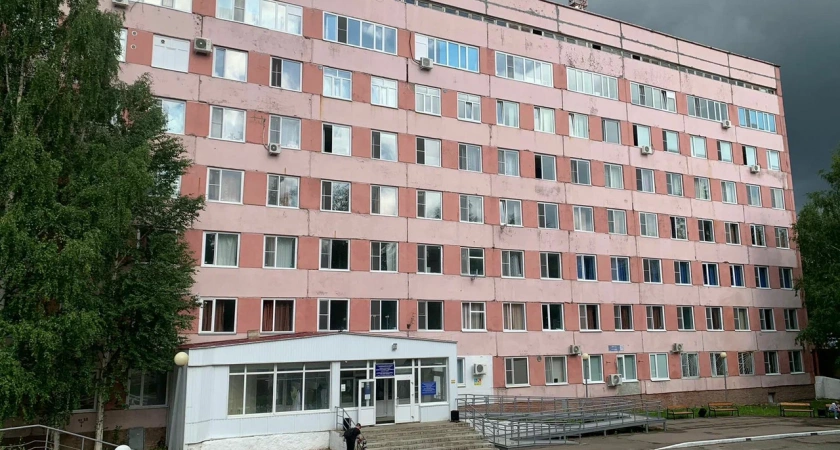 В одной из Сыктывкарских больниц готовят площадку для нового модульного приемного отделения