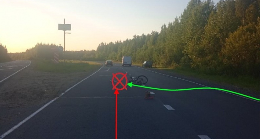 Водитель Volkswagen Polo сбил велосипедиста на трассе под Сыктывкаром