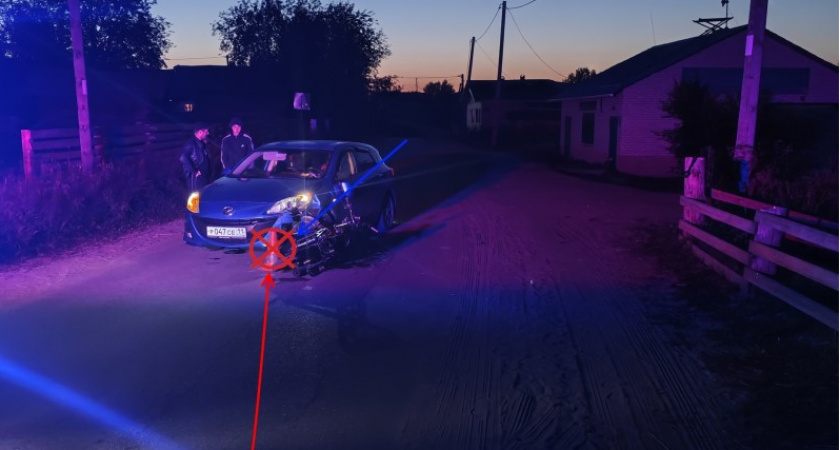 В Коми подросток на мопеде спровоцировал аварию при выезде на встречную полосу