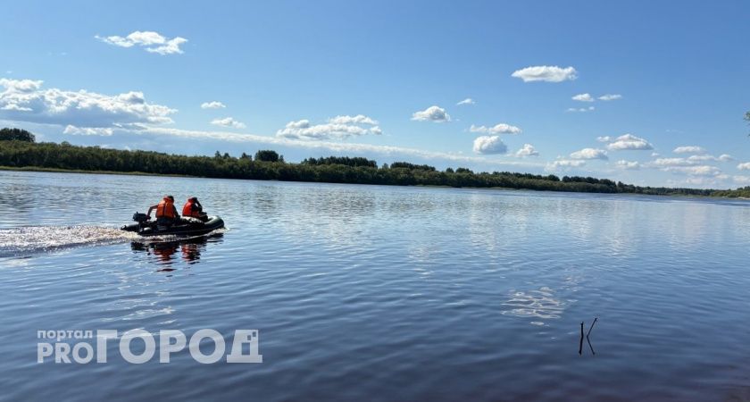 В Коми добровольцы на лодках всю ночь прочесывали реку в поисках утонувшего ребенка