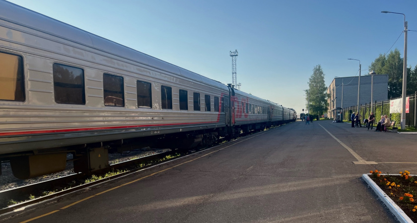 "Зачем они так делают?": семья купила три места в купе и тут же кто-то занял четвертое