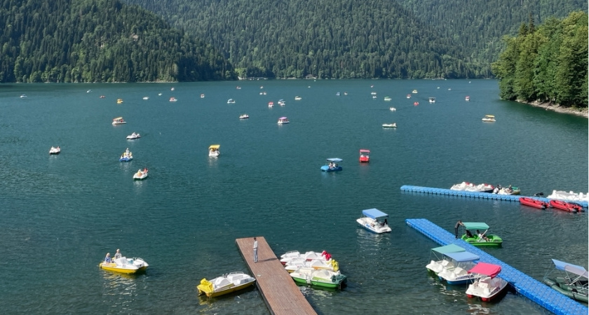 Курорт победившего обдиралова: море чистое, горы высокие, а вот с людьми всё сложно — 5 ложек дегтя в бочке абхазского меда