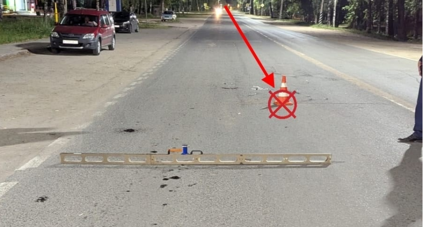 В Коми водитель питбайка врезался в стоящий ГАЗ и погиб