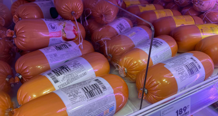 Подруга-продавец рассказала - зачем люди все время берут в «Светофоре» по 10-20 палок колбасы и по 20 кг сосисок