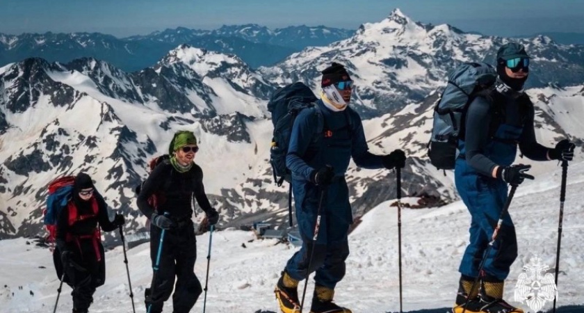 Спасатель из Сыктывкара покорил Эльбрус