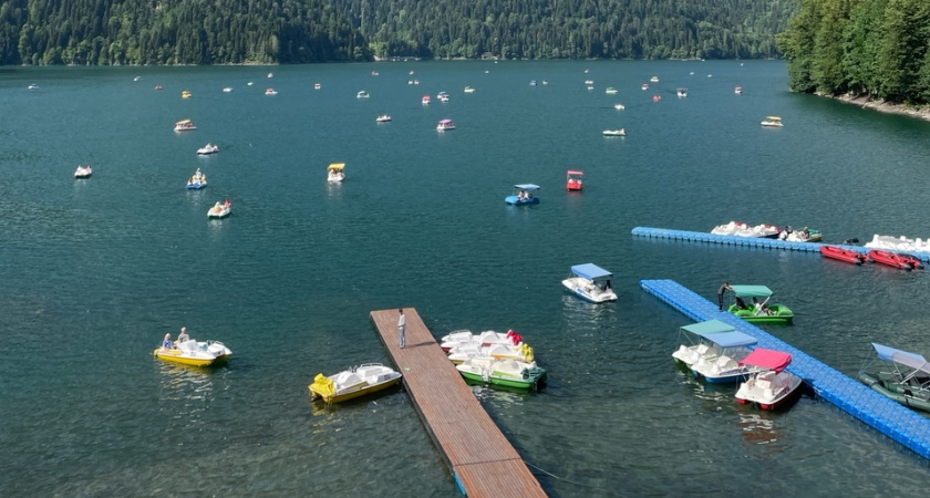 Курорт победившего обдиралова: море чистое, горы высокие, а вот с людьми всё сложно — 5 ложек дегтя в бочке абхазского меда