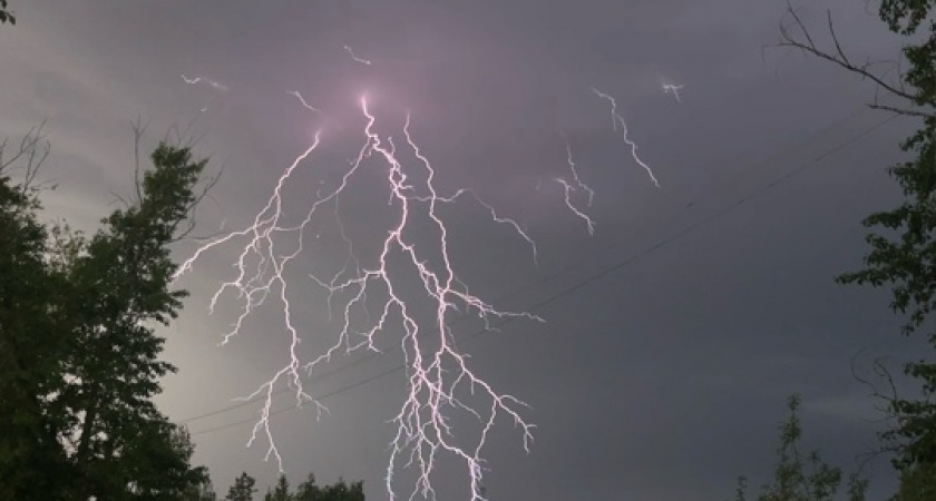В Коми ожидаются сильные ливни с грозой и шквалистым ветром