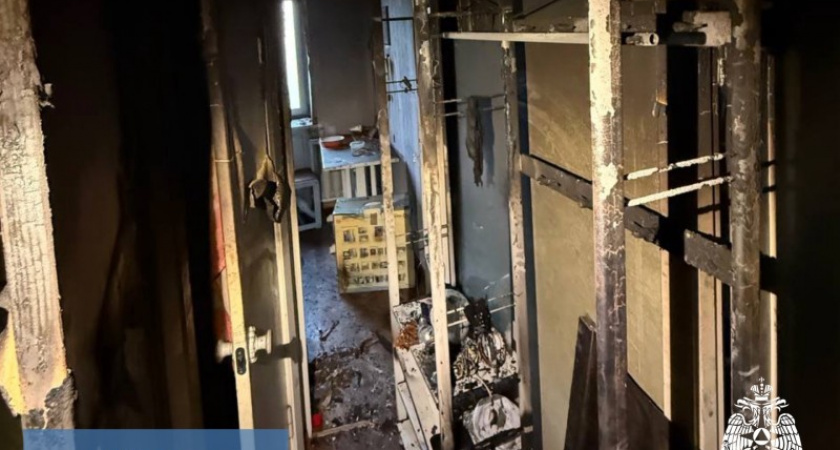 Пожарные вывели 25 человек из многоквартирного дома в Коми из-за возгорания