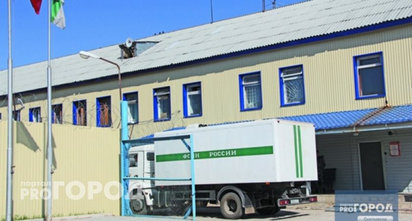 В Сыктывкаре осужденный получил штраф за тату 