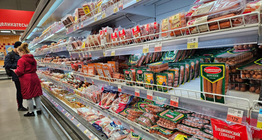 Сходили в магазин с пенсионеркой-соседкой. Я потратила 500 рублей, а соседка 300. Перенимаю секреты экономии от пенсионеров