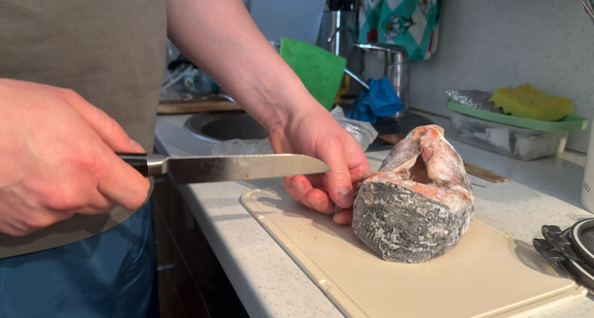 «Рыбы нет, одни кости»: эксперты Роскачества назвали худшие марки филе минтая