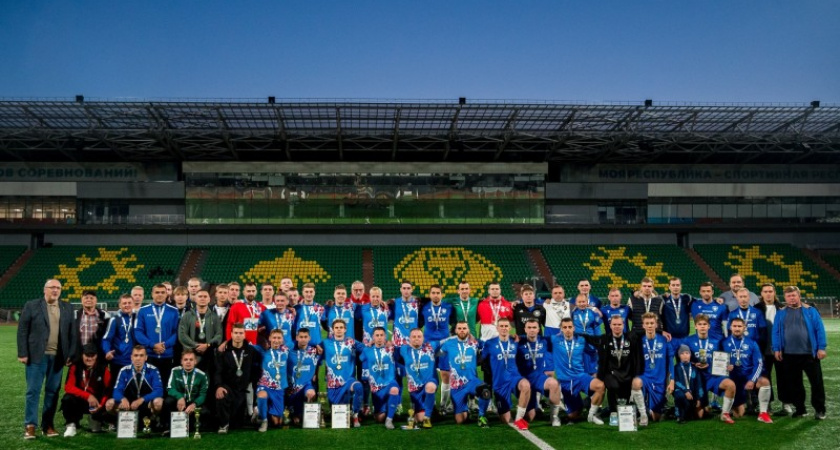 Ухтинцы взяли золото на первенстве Коми по футболу 2025, разгромив Сыктывкар в финале