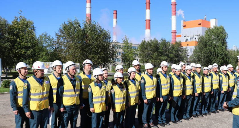 В Сыктывкаре пожарные провели учения на территории ЛПК