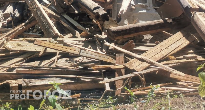 В Коми снесли опасную школу по решению суда