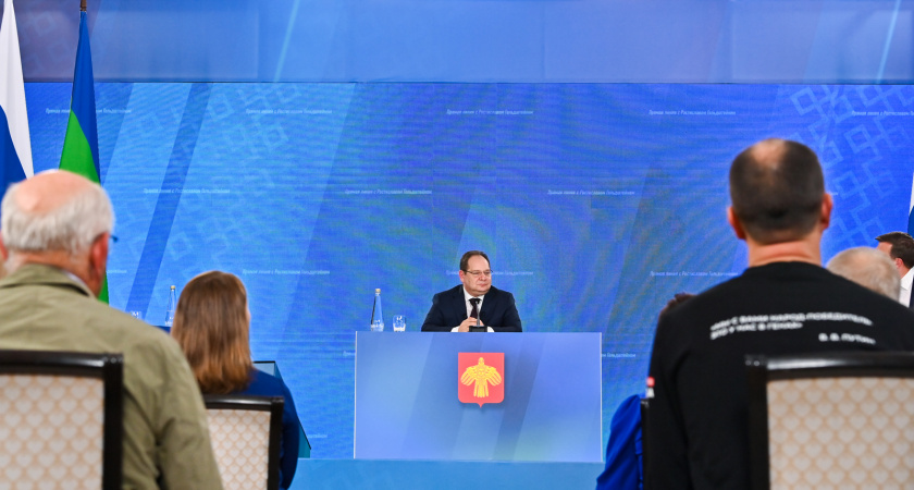 Жители Коми направили более 7 тысяч обращений на первую прямую линию с Ростиславом Гольдштейном