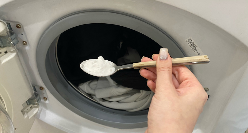 Кладу всего 1 ложку в стиральную машину при каждой стирке: невероятный лайфхак - никакого волшебства, только наука