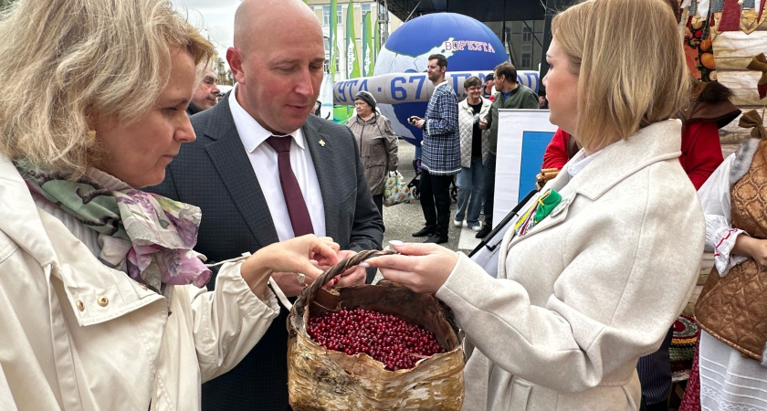 В Сыктывкаре победители ярмарки "Урожай-2025" доказали свое гостеприимство