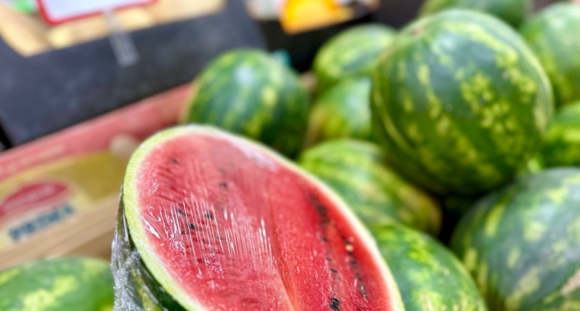 Опасный арбуз видно сразу: 3 визуальных признака, которые спасут от отравления