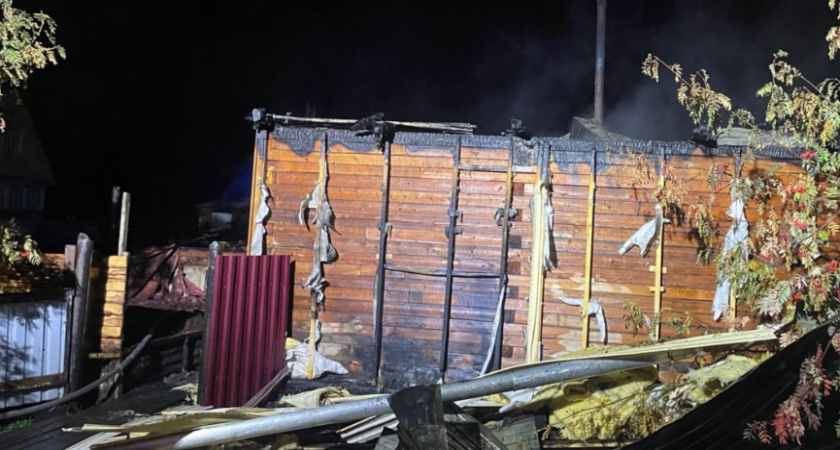 В Коми огненная стихия уничтожила еще одну баню