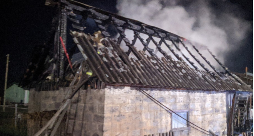 Пожарные Коми пришли на помощь в борьбе с пламенем в Усть-Куломе