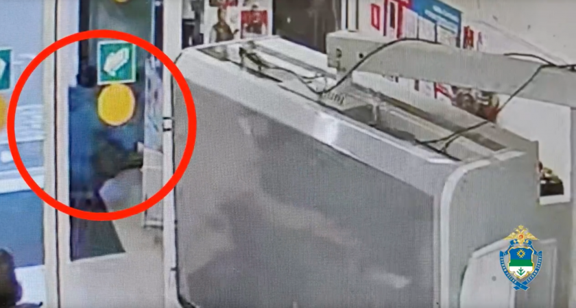 Камеры видеонаблюдения помогли раскрыть кражу из камеры хранения в сыктывкарском магазине