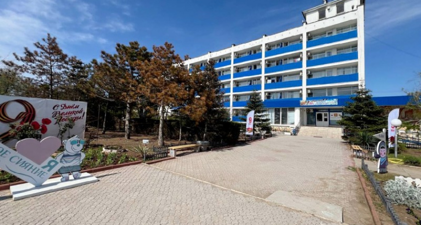 Глава Коми Ростислав Гольдштейн проверил ход модернизации санатория "Северное сияние" в Крыму