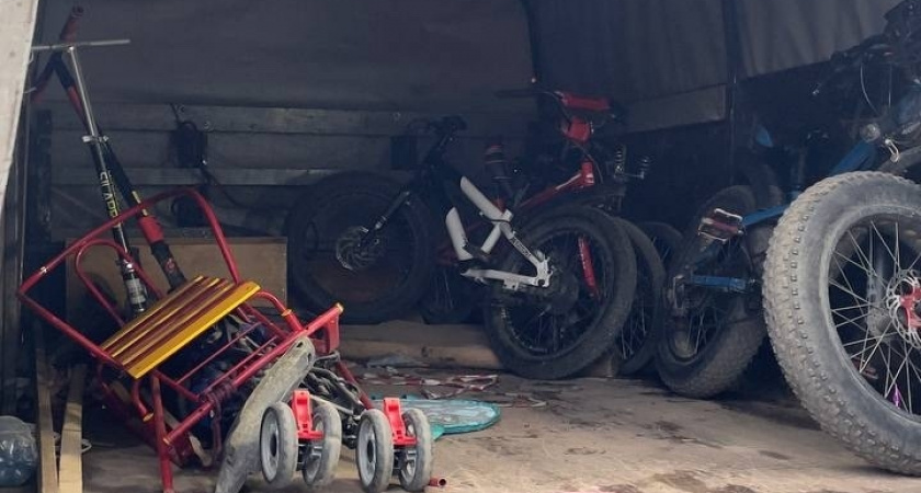 В Сыктывкаре жильцы поплатились за хранение своих вещей в неположенных местах 