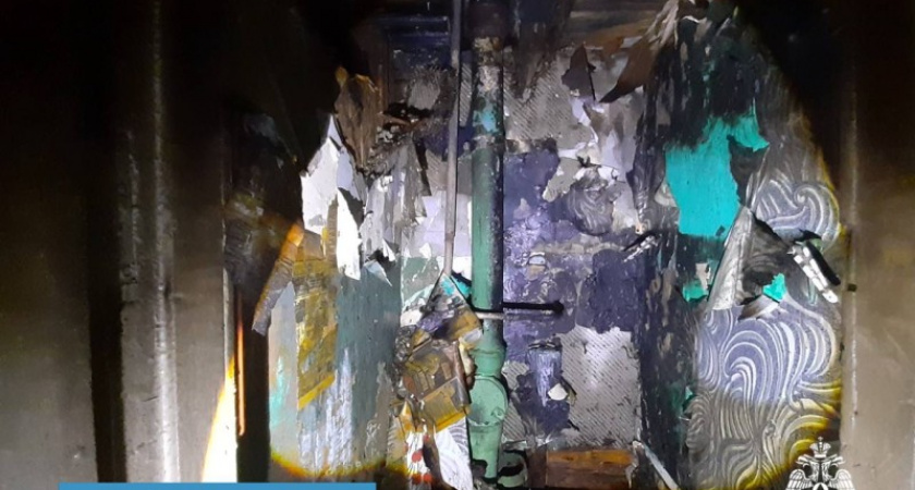 В Сыктывкаре из-за пожара в многоквартирно доме эвакуировали 11 жильцов