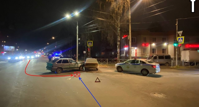 В Сыктывкаре "четырнадцатые" не поделили перекресток