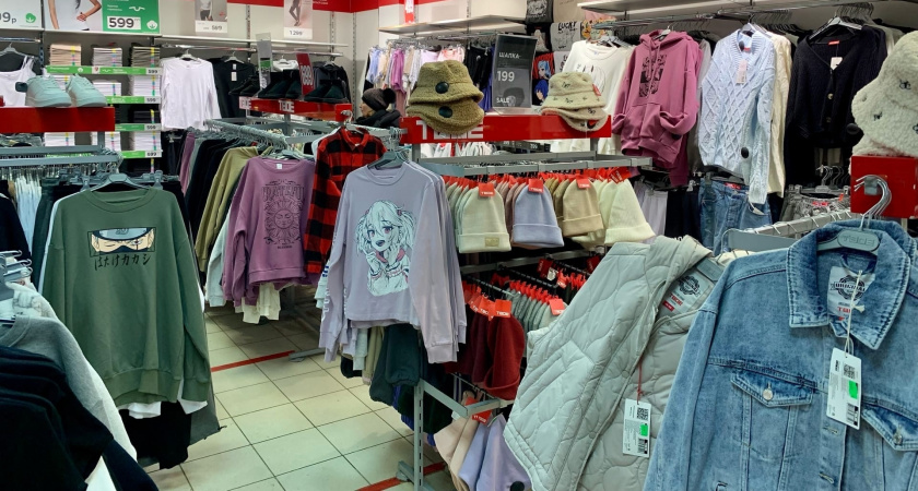 "7 лет работаю в Секонд-Хенде": Разоблачаю, откуда дешевая одежда и что нельзя покупать - жизненный опыт из зала — правда без прикрас