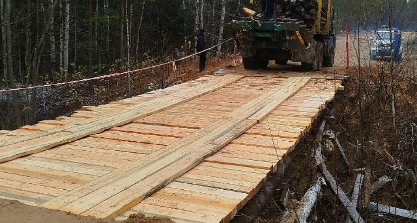 Под Сыктывкаром восстановили мост, соединяющий городские поселки 